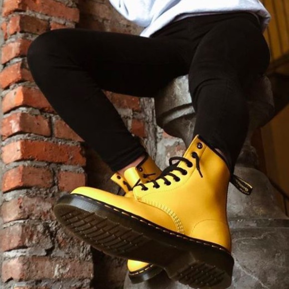 Dr. Martens Women's 1460 8-Eye Yellow Smooth Leather US 9 - Picture 12 of 14